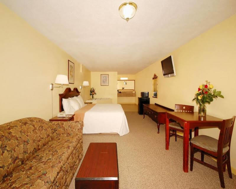 Red Roof Inn Memphis - Graceland Airport Exterior photo